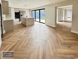 GRANVILLE WAY- click for photo gallery